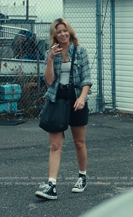 Nicky’s black shoulder bag and sneakers on The Better Sister
