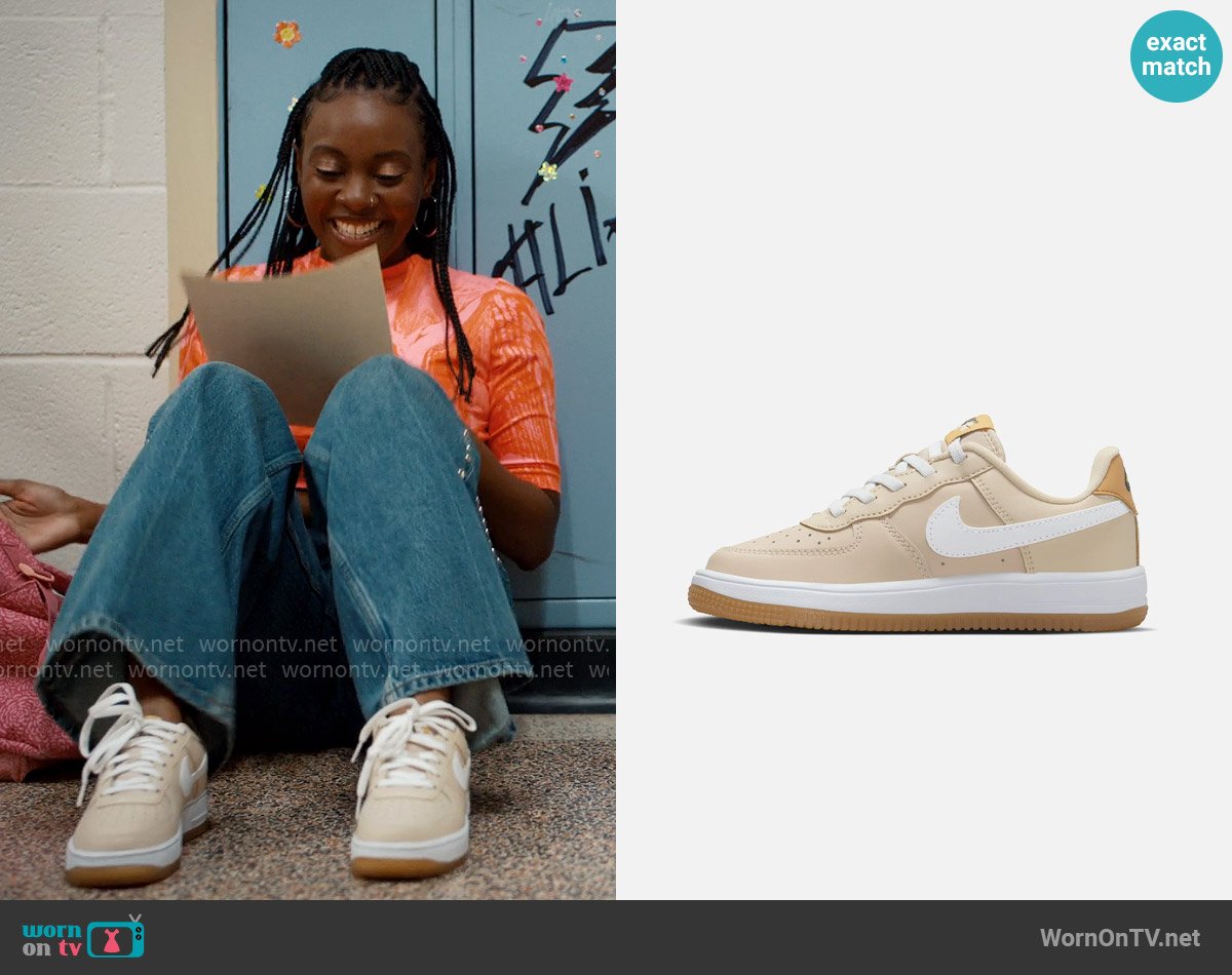Nike Air Force 1 Low Sneakers in Sanddrift Twine worn by Bracia Charles (Tameka Griffiths) on Ginny & Georgia