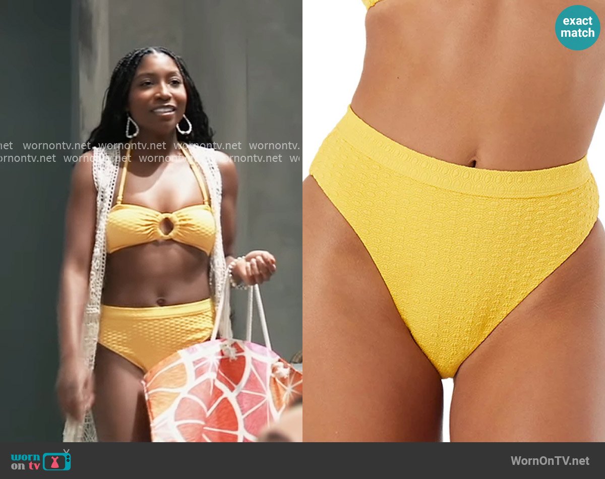 Roxy Haleiwa Banded High-Waist Bikini Bottoms worn by Trina Robinson (Tabyana Ali) on General Hospital