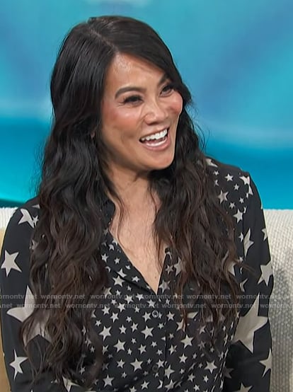 Dr Sandra Lee’s black star print blouse on Access Hollywood