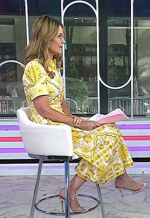 Savannah's beige clear vinyl strap sandals on Today