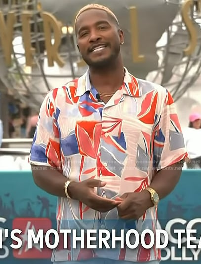 Scott’s abstract print shirt on Access Hollywood