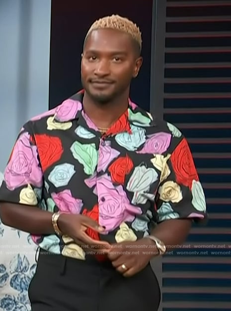 Scott’s multicolored floral print shirt on Access Hollywood