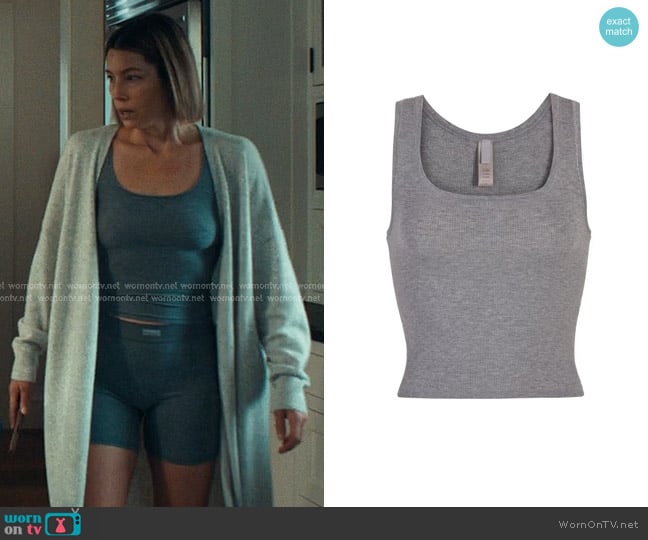 Chloe’s grey tank on The Better Sister