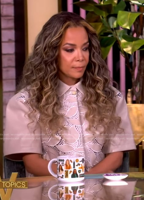 Sunny’s gray floral embroidered shirt on The View