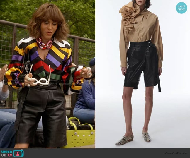 Theo the Label Leto Cross-Over Waist Bermuda Shorts worn by Lisa Todd Wexley (Nicole Ari Parker) on And Just Like That