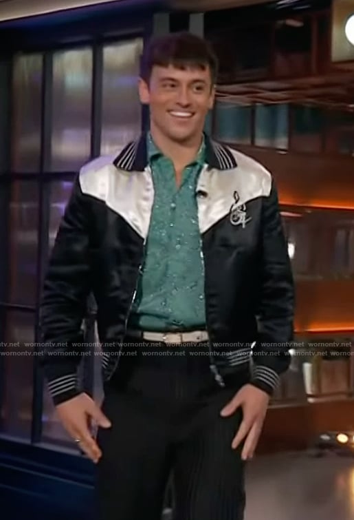 Tom Daley's colorblock bomber jacket on The Kelly Clarkson Show