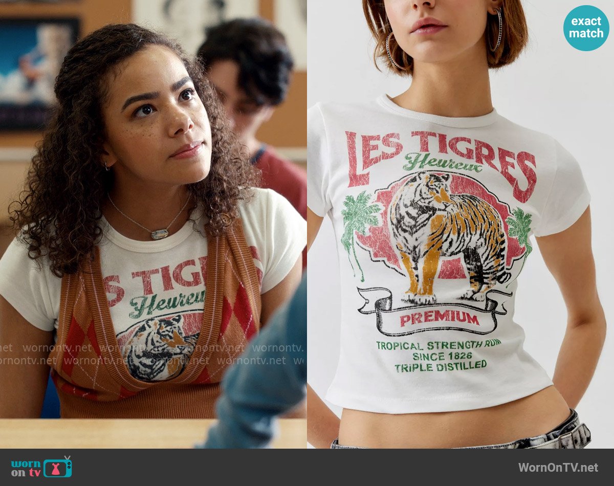 Urban Outfitters Les Tigres Graphic Fitted Baby Tee worn by Ginny Miller (Antonia Gentry) on Ginny & Georgia