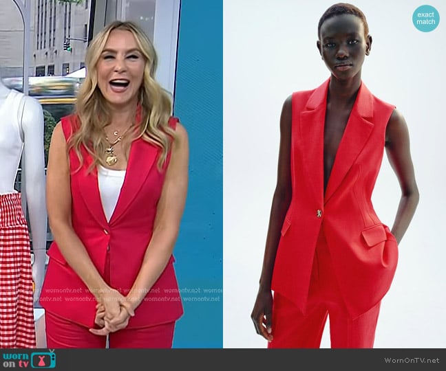 Zara Linen Long Vest in Strawverry worn by Chassie Post on Today