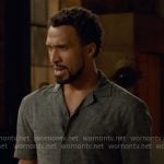 Zion’s green triangle shirt on Ginny & Georgia