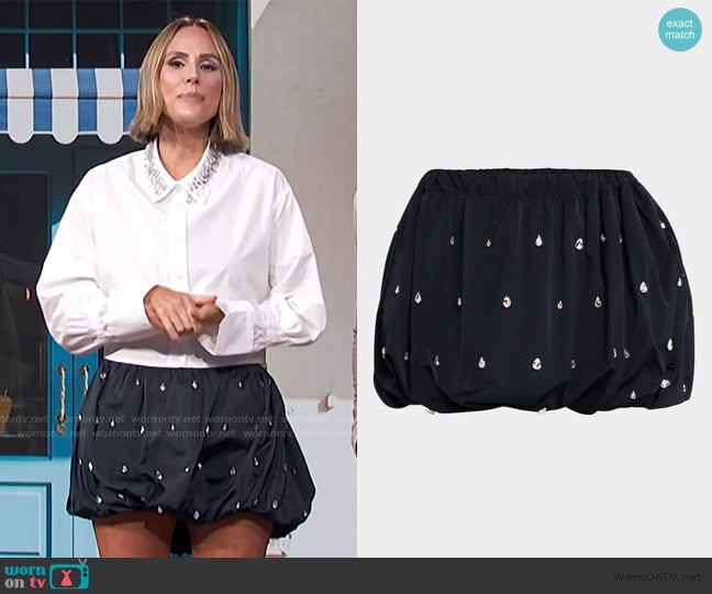 Keltie’s black embellished mini skirt on E! News