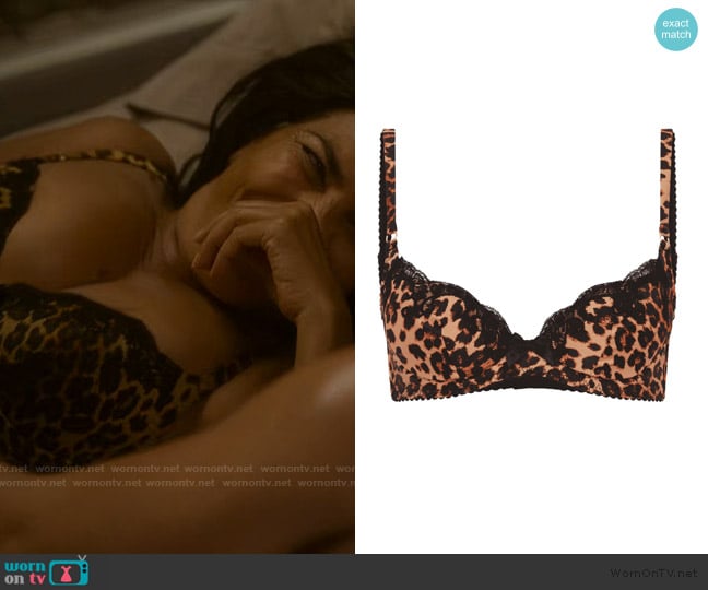 Agent Provocateur Molly Plunge Underwired Bra worn by Seema Patel (Sarita Choudhury) on And Just Like That