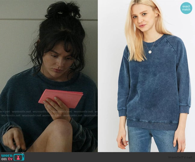BDG Sweatshirt worn by Cadence Sinclair Eastman (Emily Alyn Lind) on We Were Liars