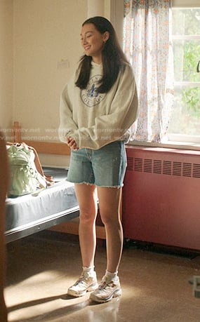 Belly's grey Hinch Cllege hoodie on The Summer I Turned Pretty