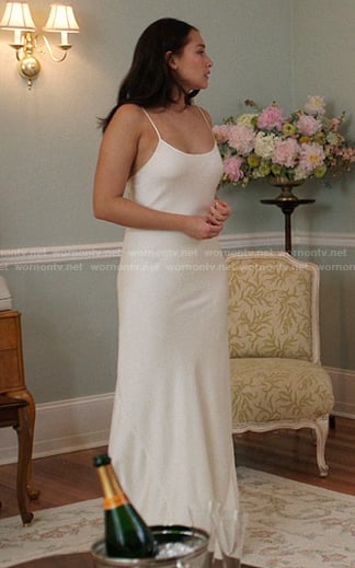 Belly's white satin gown on The Summer I Turned Pretty