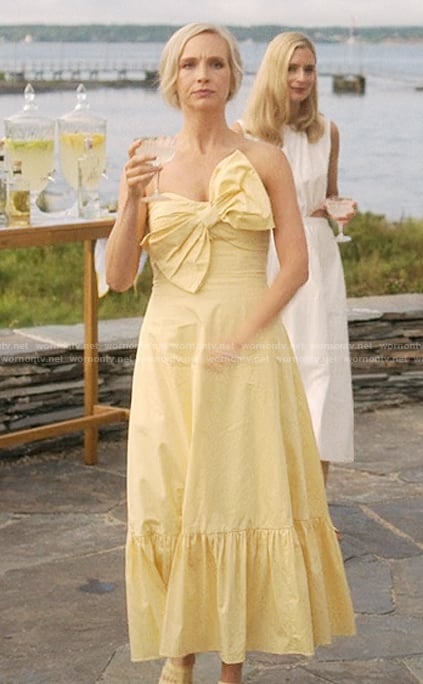 Bess’s yellow bow front dress on We Were Liars