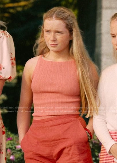 Bonnie's pink ribbed tank on We Were Liars