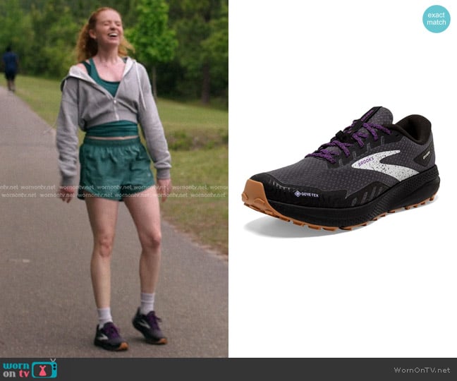 Brooks Divide 4 GTX Waterproof Trail Running Shoe in Black/Blackened Pearl/Purple worn by Agnes (Zoé de Grand'Maison) on The Summer I Turned Pretty