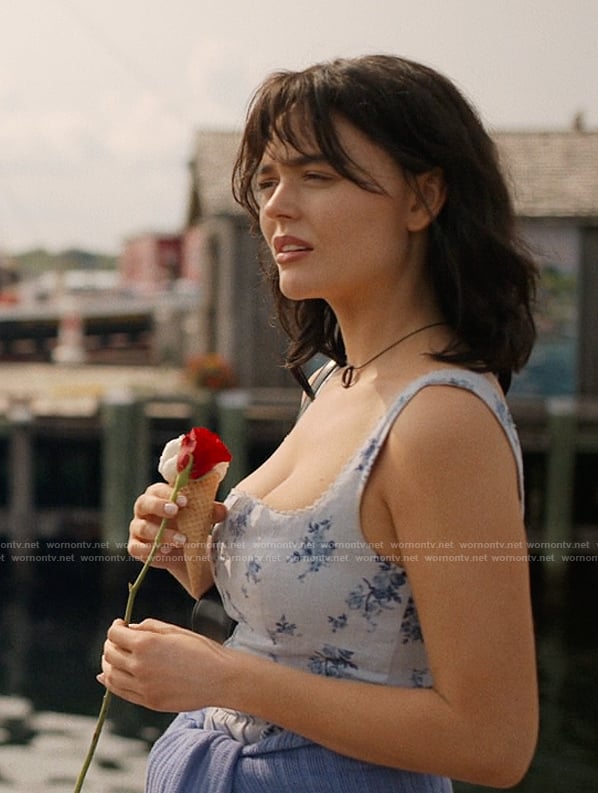Cadence's blue floral print mini dress on We Were Liars