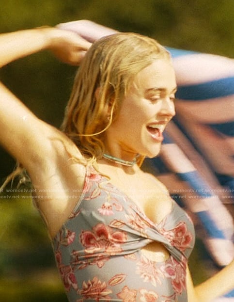 Cadence's blue floral print swimsuit on We Were Liars