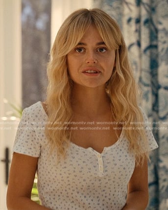 Cadence's white floral waffle top on We Were Liars
