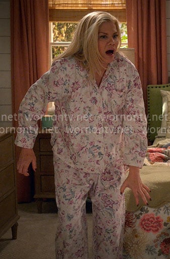 Carol's pink floral pajamas on Leanne