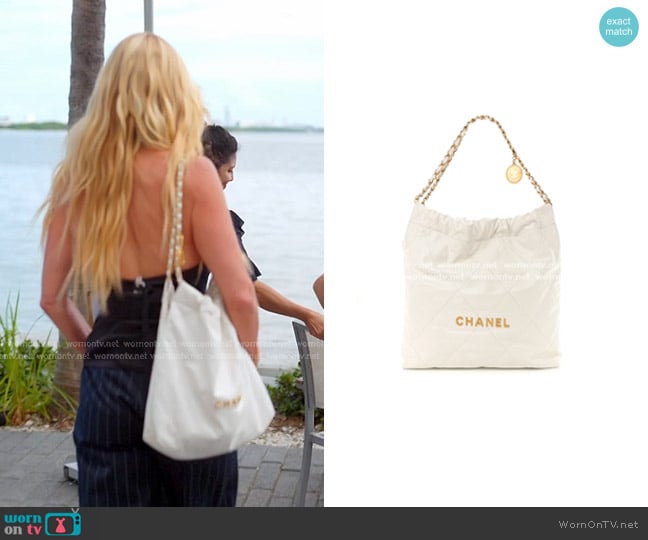 Chanel Hobos Quilted Bag 22 in White worn by Alexia Echevarria (Alexia Echevarria) on The Real Housewives of Miami
