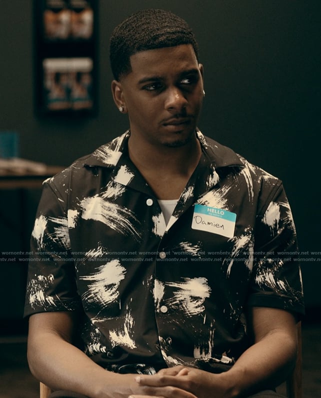 Damien's black brush stroke print shirt on The Chi