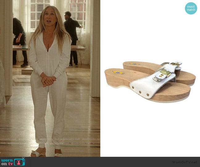 Dr Scholls  Vintage Original Collection worn by Carrie Bradshaw (Sarah Jessica Parker) on And Just Like That