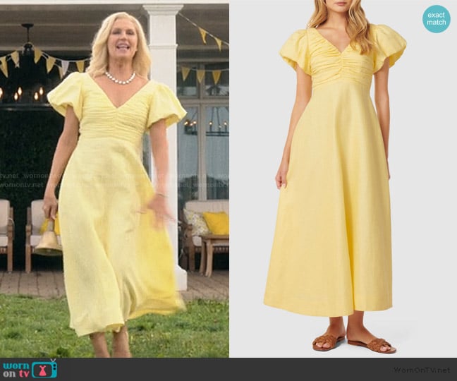 Forever New June Ruched Linen Flared Dress worn by Tipper (Wendy Crewson) on We Were Liars