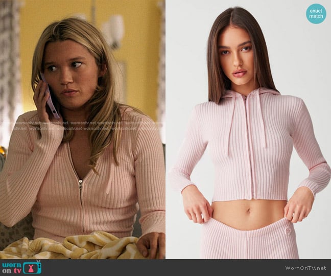 Frankies Bikinis Aimee Ribbed Cloud Knit Hoodie in Rose Quartz worn by Taylor Jewel (Rain Spencer) on The Summer I Turned Pretty