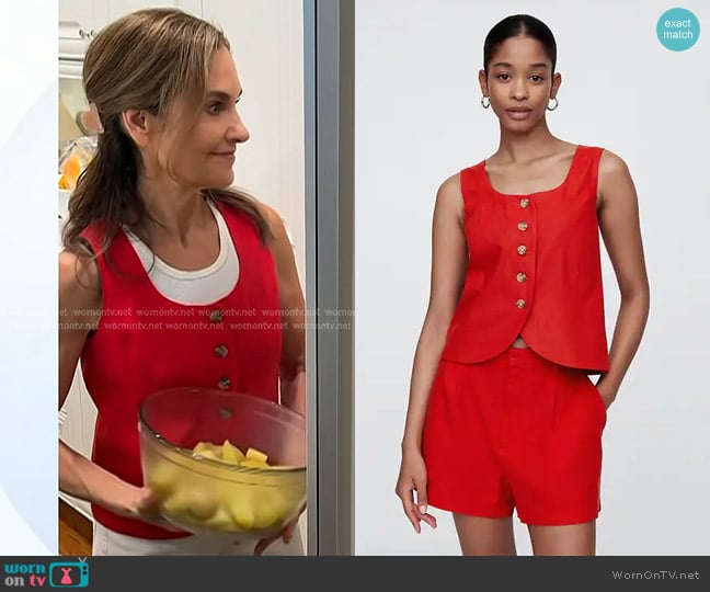 Gap Linen-Blend Scoopneck Vest in Tomato red worn by Joy Bauer on Today