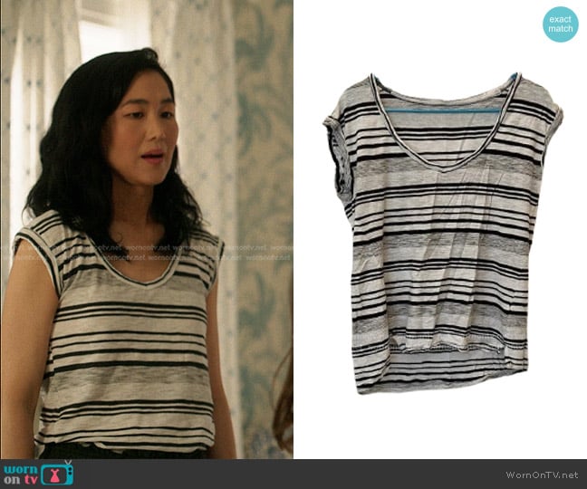 Gap Scoop Neck Tee worn by Laurel (Jackie Chung) on The Summer I Turned Pretty