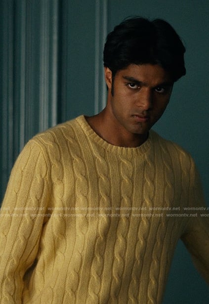 Gat's yellow cable knit sweater on We Were Liars