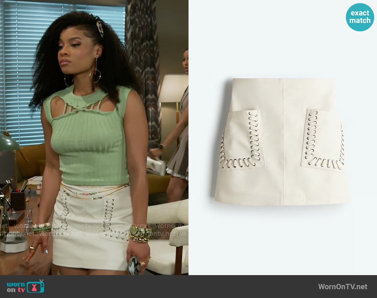 H&M Coated Mini Skirt worn by Eva Thomas (Ambyr Michelle) on Beyond the Gates
