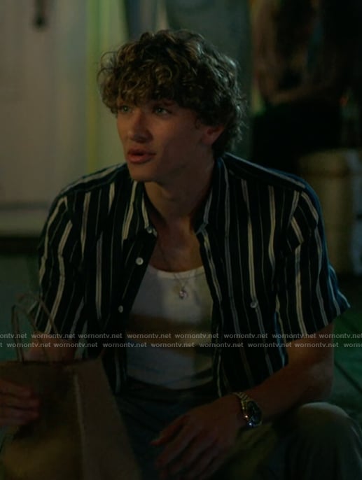 Jeremiah's blue striped shirt on The Summer I Turned Pretty