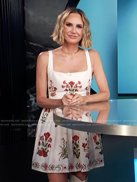 Keltie’s white floral print mini dress on E! News
