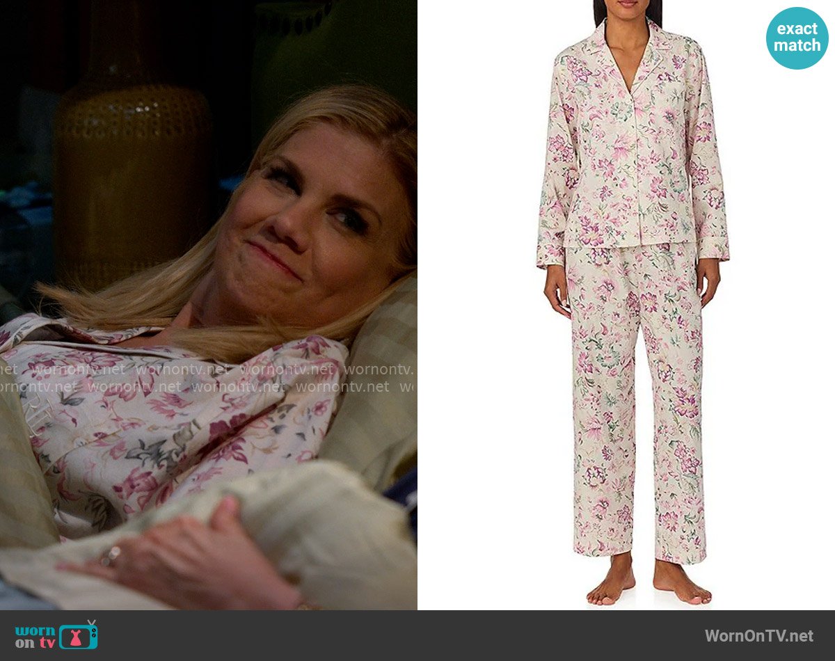 LAUREN Ralph Lauren Long Sleeve Notch Collar Long Pant Sateen Floral Print Pajama Set worn by Carol (Kristen Johnston) on Leanne