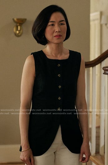 Laure’s black vest on The Summer I Turned Pretty