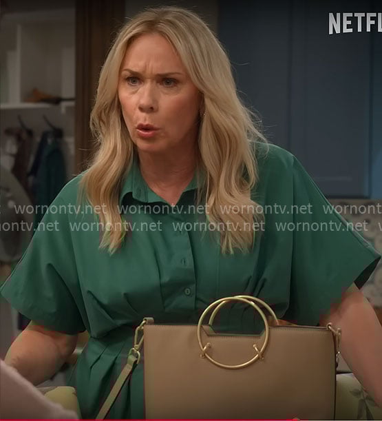 Leanne’s green pleated shirtdress on Leanne