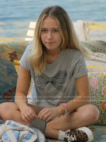 Liberty’s gray bow print tee on We Were Liars