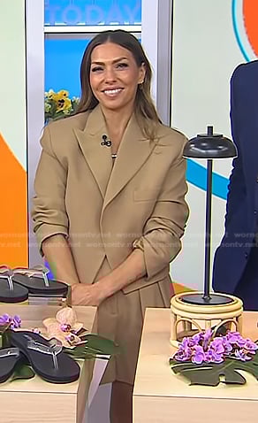 Melissa's beige blazer and shorts on Today