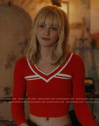 Mirren’s red ribbed cropped sweater and shorts on We Were Liars