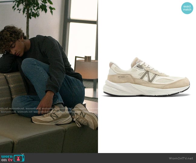 New Balance MiUSA Aime Leon Dore 990v6 in Incense/Cream worn by Belly Conklin (Lola Tung) on The Summer I Turned Pretty