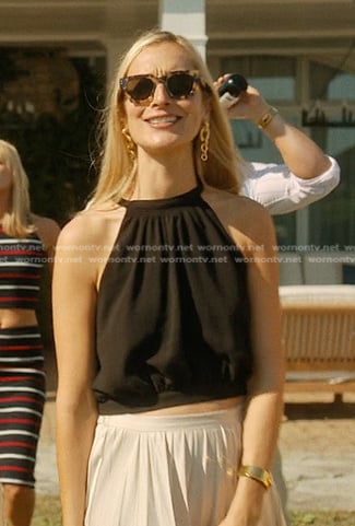 Penny's black cropped halter top on We Were Liars