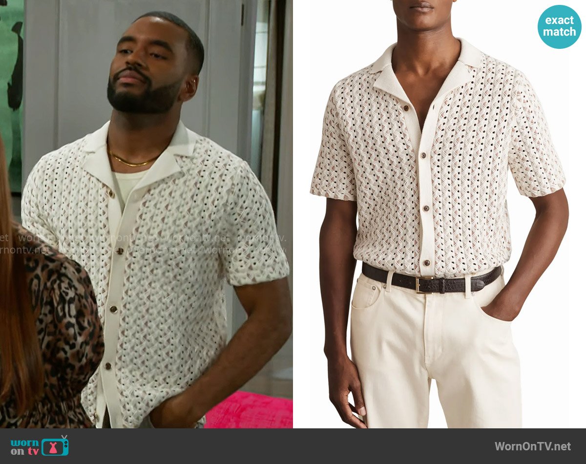 Reiss Roulette Open Knit Camp Shirt worn by Andre Richardson (Sean Freeman) on Beyond the Gates