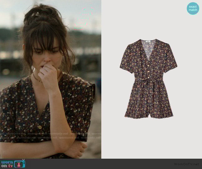 Sandro Floral print Jumpsuit worn by Cadence Sinclair Eastman (Emily Alyn Lind) on We Were Liars