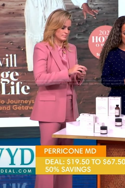 Sara's pink suit on The View
