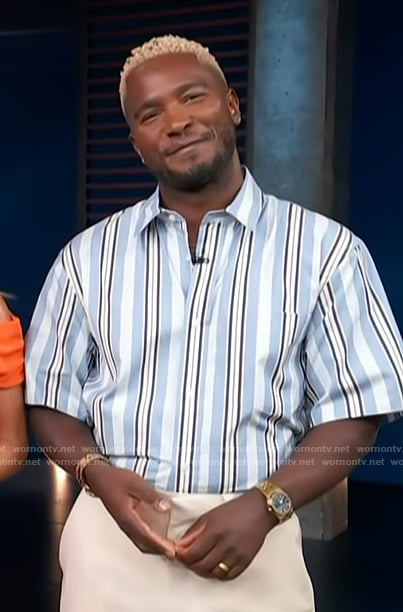 Scott’s blue striped shirt on Access Hollywood
