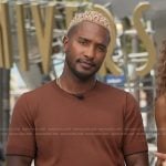 Scott’s brown tee on Access Hollywood